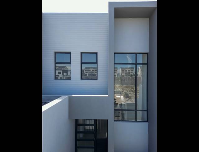 4 BEDROOM HOUSE FOR SALE IN SANDOWN